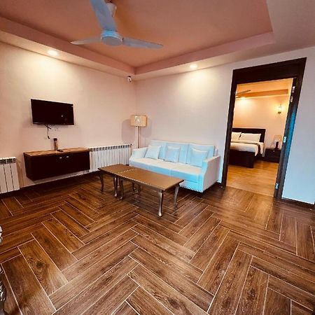Reina Boutique Hotel - Murree Esterno foto