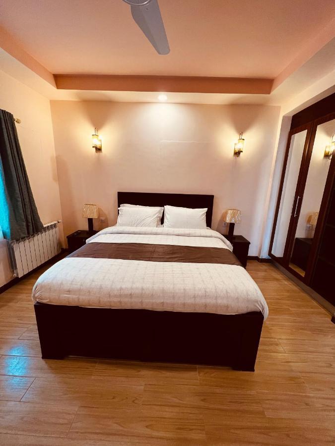 Reina Boutique Hotel - Murree Esterno foto