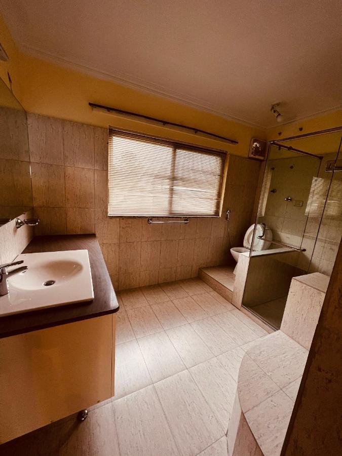 Reina Boutique Hotel - Murree Esterno foto